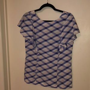 Light ruffle sleeve shirt